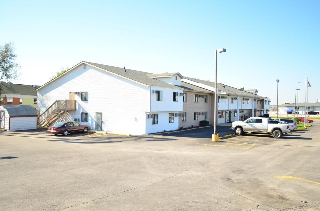 Luxury Inn & Suites Lincoln Exterior foto