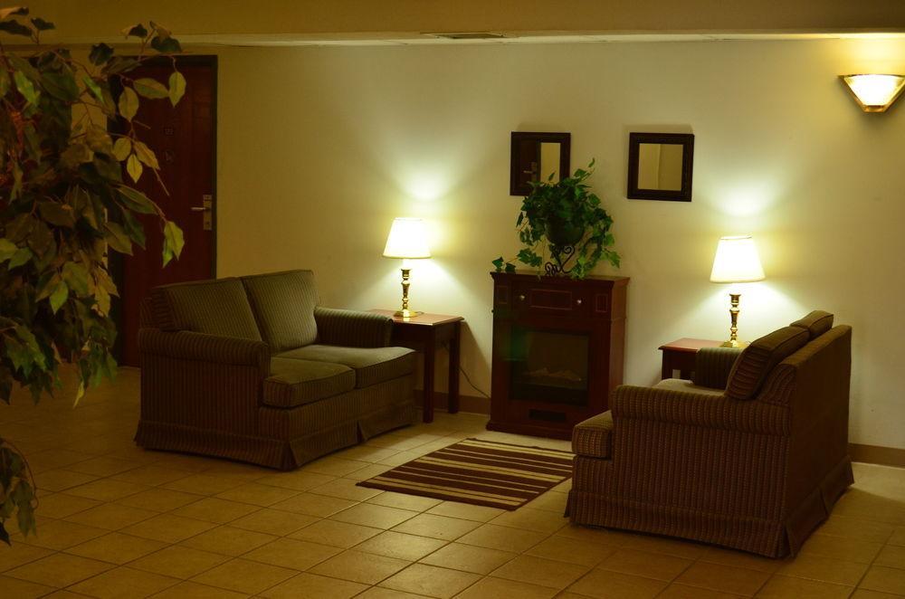 Luxury Inn & Suites Lincoln Exterior foto