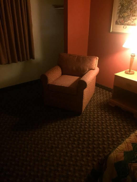 Luxury Inn & Suites Lincoln Exterior foto